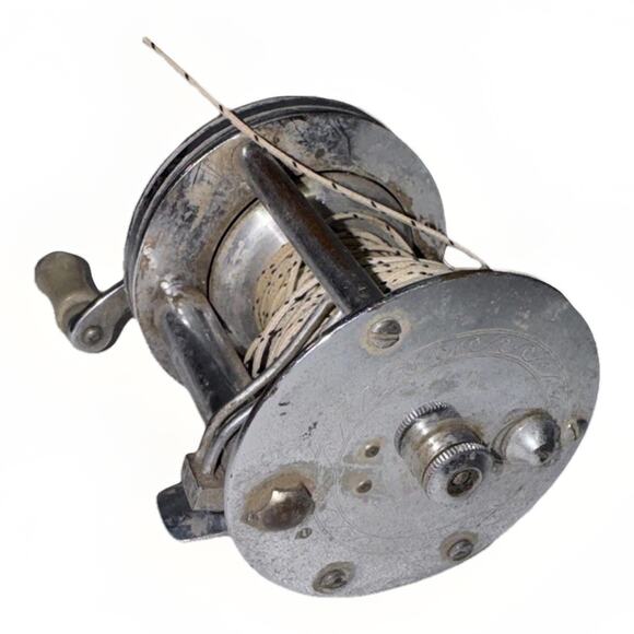 Vintage Pflueger Trump Casting Fishing Reel Trademark No. 1943 - Picture 3 of 5